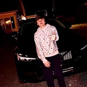 Meet your Posher, Gabe